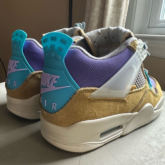 JORDAN DESERT MOSS 4s - Picture 5 of 9